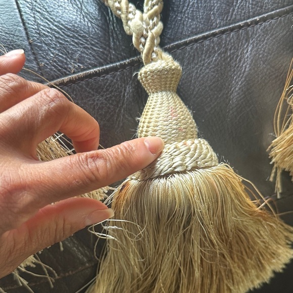 Elegant Beige & White Curtain Ties Tassel Rope - Picture 6 of 10